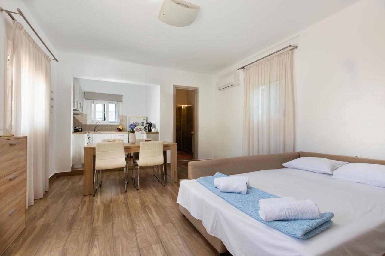 Theros Luxury Apartment Archangelos  Luaran gambar